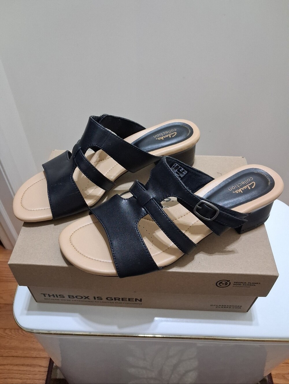 Clarks Sandals - Picture 2 of 6